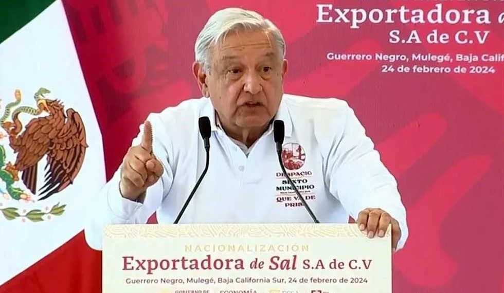 Recula AMLO: desea que no desaparezcan los 'conservadores'