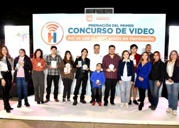 Premia Toño Astiazarán a personas ganadoras de “Así se usa el Wi-Fi gratis en Hermosillo”