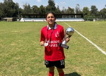 Alumna de Cobach Sonora se incorpora al club profesional de futbol Xolos de Tijuana