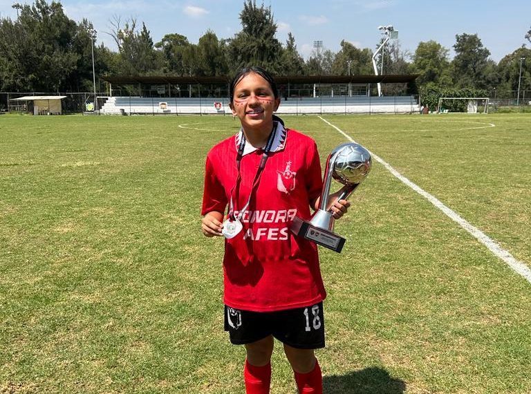 Alumna de Cobach Sonora se incorpora al club profesional de futbol Xolos de Tijuana