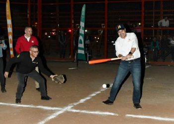 Inaugura Toño Astiazarán el tercer campo de béisbol en El Cárcamo