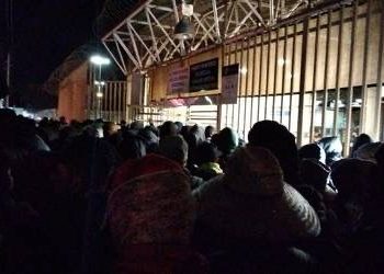 Cierra Patrulla Fronteriza cruce de peatones en SLRC por aglomeraciones