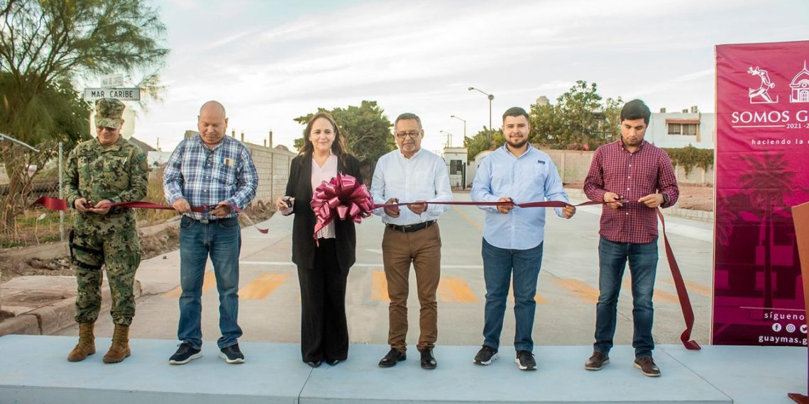 Participa Doctora Karla Córdova González en entrega de obra en el Fraccionamiento Luis Donaldo Colosio