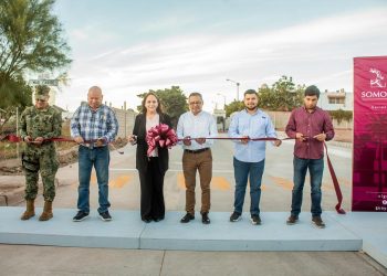 Participa Doctora Karla Córdova González en entrega de obra en el Fraccionamiento Luis Donaldo Colosio