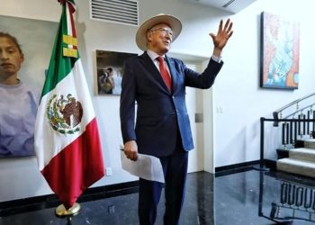 Ofrece Embajador de EU revisar alerta de Sedena sobre armas