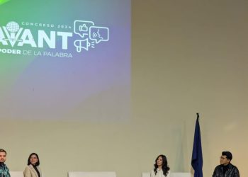La Fundación Nueva Generación Sonora de acercó a jóvenes para dejar un mensaje sobre la responsabilidad del uso adecuado de internet durante el Congreso AVANT 2024