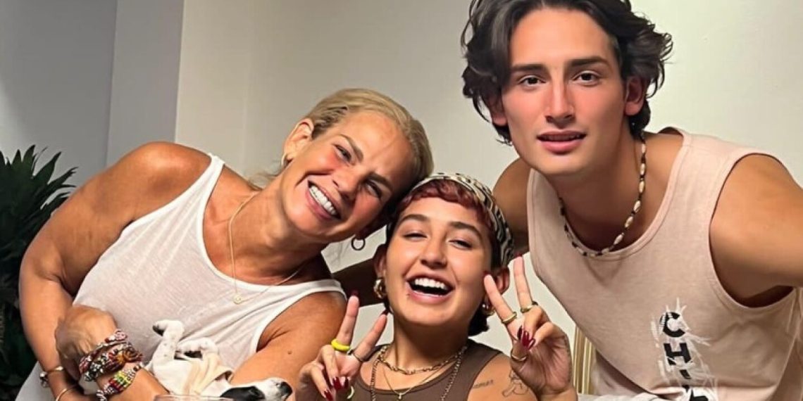 Romina Marcos es criticada tras decir las dificultades de ser hija de Niurka; “pero qué sufrimiento”