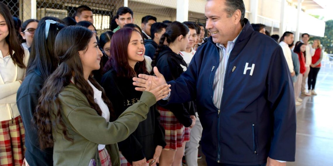 Anuncia Toño Astiazarán que superarán los 150 mil usuarios de internet gratuito en Hermosillo