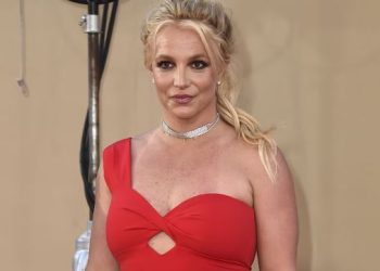 Britney Spears publica video donde se disculpa con exnovio