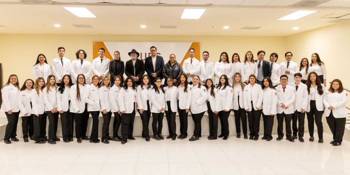 Inician las clases de la licenciatura en Medicina General y Comunitaria en la UES