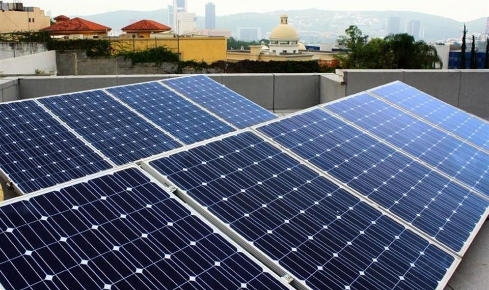 Creció 27% generación por paneles