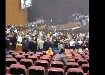 Reportan tiroteo e incendio en sala de conciertos en Moscú