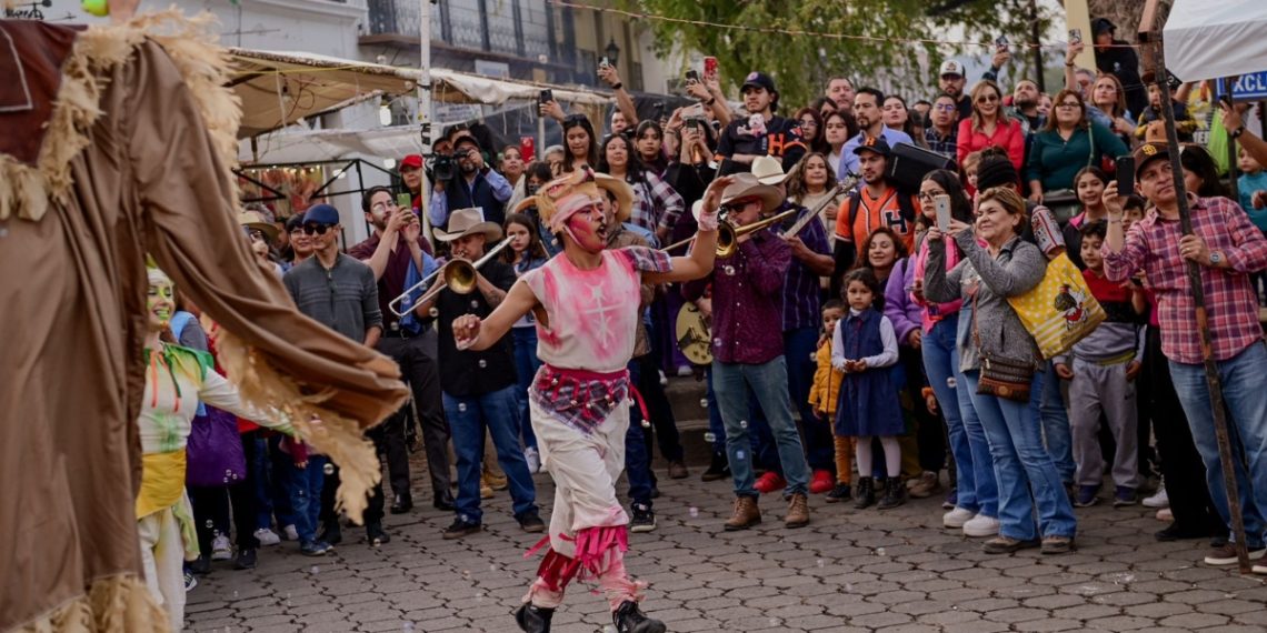 Se conjugan en La Alameda la música, baile, e historia literaria