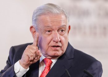 “¡Claro que sí!”: AMLO defiende que paquete de reformas es por elecciones