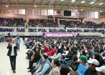 Encabeza Gobernador Durazo inicio de obras en parque industrial Kyungshin y beneficia a universitarios con becas en Cajeme