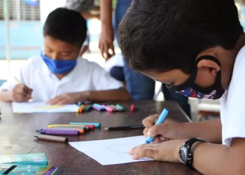 México reduce gasto público en niños, niñas y adolescentes, reporta Unicef