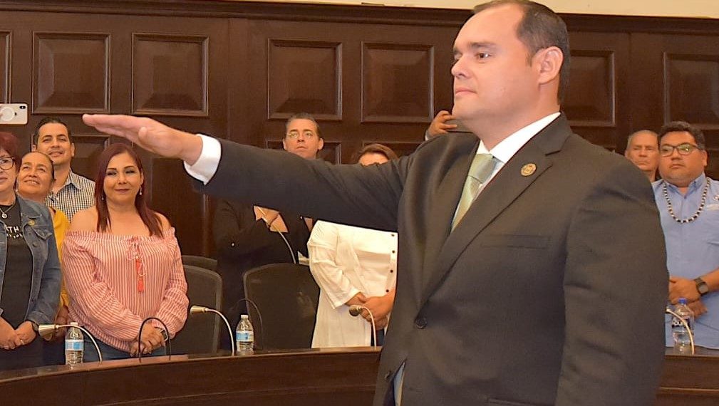 Solicita licencia Antonio Astiazarán