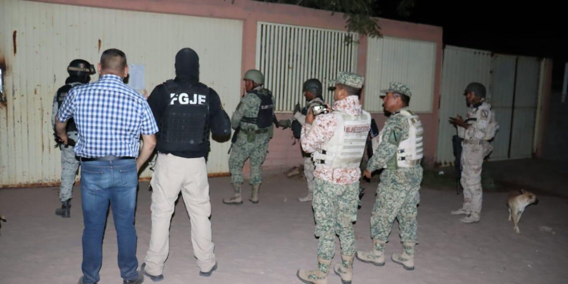 Decomisan arsenal, droga y vehículos en Caborca