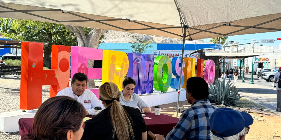 Realiza Jacobo Mendoza programa “Diálogos Ciudadanos” en el Jardín Juárez