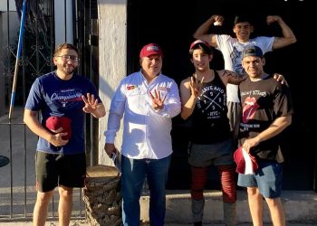 Habrá becas universales para estudiantes desde preescolar hasta profesional, anticipa Jacobo Mendoza.