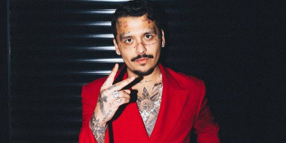 Christian Nodal revela el doloroso proceso de borrar sus tatuajes del rostro