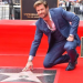Chris Hemsworth devela su estrella en el Paseo de la Fama en Hollywood