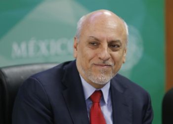 Absuelven a 11 científicos y ex director de Conacyt