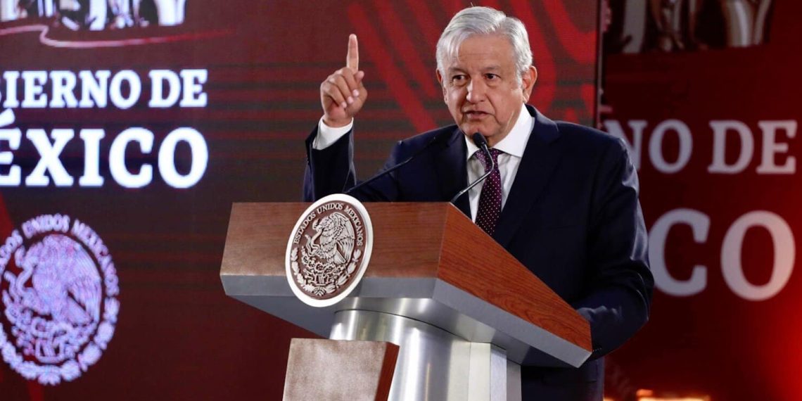 AMLO acusa a buscadoras de desaparecidos y a LeBarón de ‘traficar con dolor humano’ por huesos hallados en CDMX