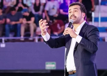 Reitera Máynez que no declinará a favor de alguna candidata