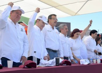 Preside Gobernador Desfile por el Día del Trabajo