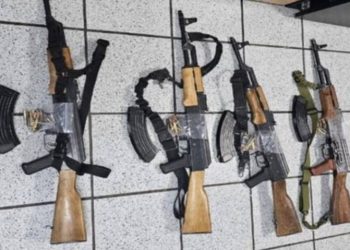 Decomisan arsenal y detienen a ocho en el Norte de Sonora