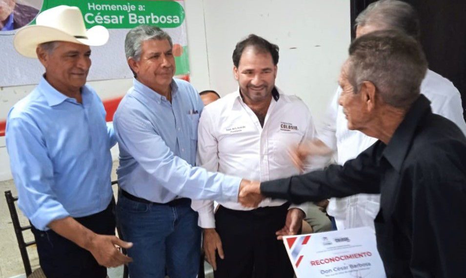 Reconoce PRI Sonora 65 años de militancia de César Barbosa