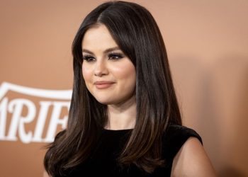 Selena Gomez revela que consideró ser mamá soltera