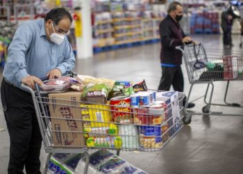 Consumo privado se estanca en abril, estima Inegi