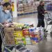Consumo privado se estanca en abril, estima Inegi