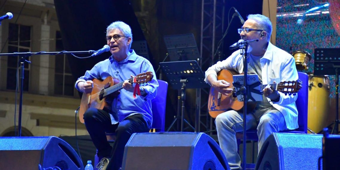 Llena el estilo inconfundible de Mexicanto la Plaza Alonso Vidal