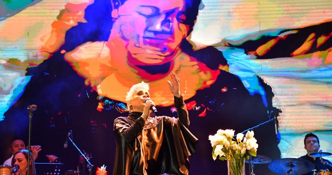 Enamoró Eugenia León en las Fiestas del Pitic 2024