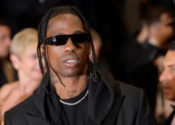 Travis Scott arrestado por allanamiento de propiedad e intoxicación desordenada en Miami