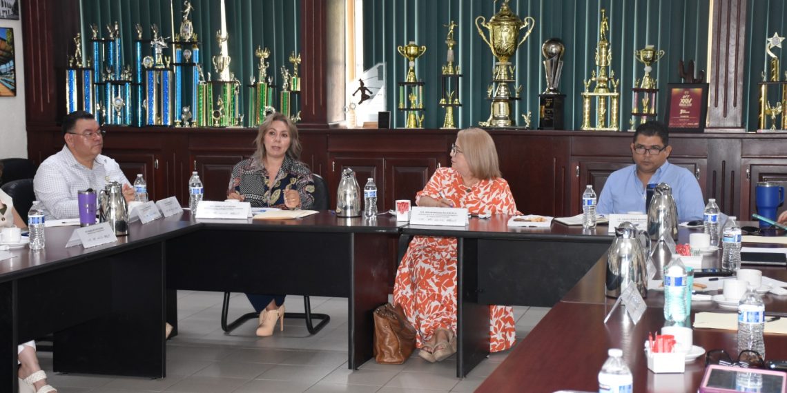 Analiza UTHermosillo pertinencia de sus planes y programas de estudio