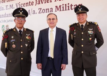 Encabeza Gobernador Durazo toma de protesta del nuevo comandante de la Cuarta Zona Militar