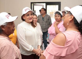 Comparte doctora Karla Córdova González información sobre el cuidado por golpe de calor en adultos mayores.