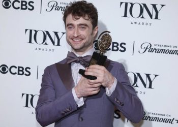 Daniel Radcliffe gana su primer premio Tony como actor de reparto