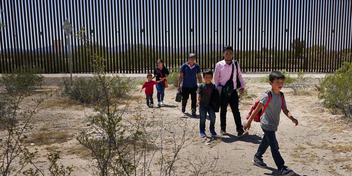 Plan de migración en Arizona será sometido a referendo