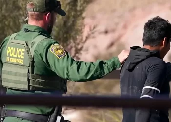 Detienen en EE.UU. a ocho hombres que habrían cruzado por la frontera sur señalados por vínculos con ISIS