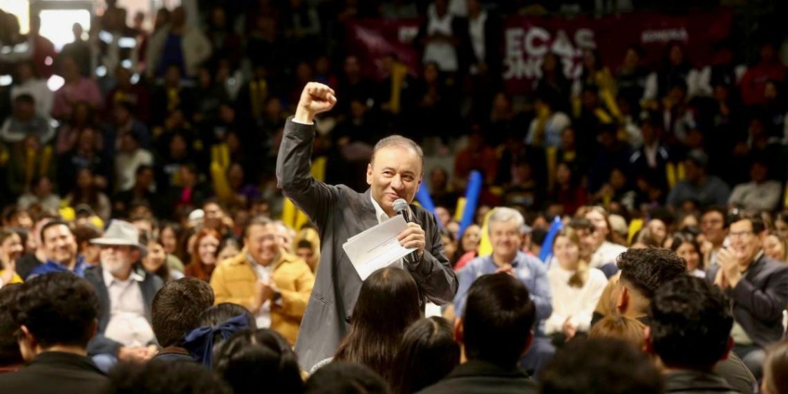 Gobernador Durazo beneficia a estudiantes con presupuesto histórico en Sonora