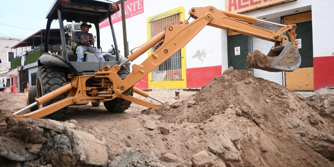 Suma Gobierno de Sonora rehabilitación de la calle Hoeffer al proyecto de modernización del Centro Histórico de Hermosillo