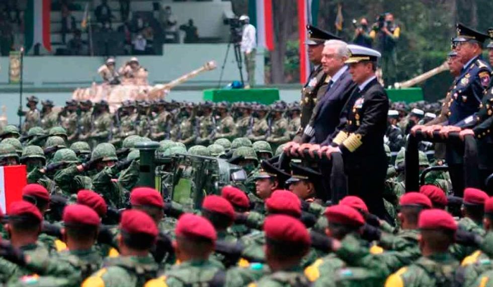 Dan alza de 20% a mandos militares