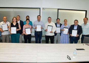 Colegios de profesionistas y organismos empresariales hacen alianza con Toño Astiazarán