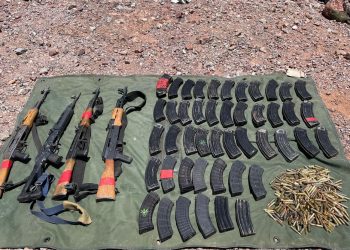 En Sonora, Guardia Nacional y Ejército Mexicano aseguran más de 6 mil cartuchos útiles, 76 cargadores y 11 armas largas