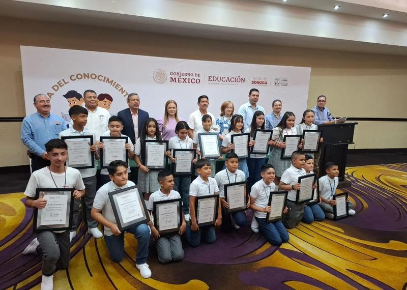 Premia SEC Sonora a ganadores de la Olimpiada del Conocimiento Infantil 2024
